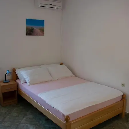 Kami Lejlighed Promajna